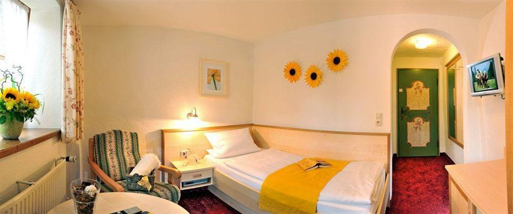 Gaestehaus Enzianhof Garni Pensión 3*