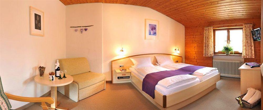 Gaestehaus Enzianhof Garni 3*